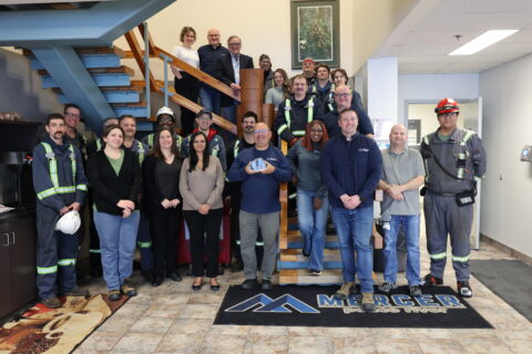 Gruppenfoto der Mitarbeiter von Mercer Peace River